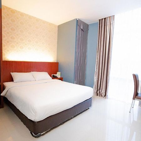 The Crew Hotel Medan Ngoại thất bức ảnh